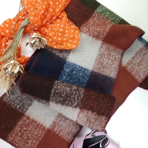 Torrid Large Poly Fleece Scarf OneSize - Picture 5 of 8